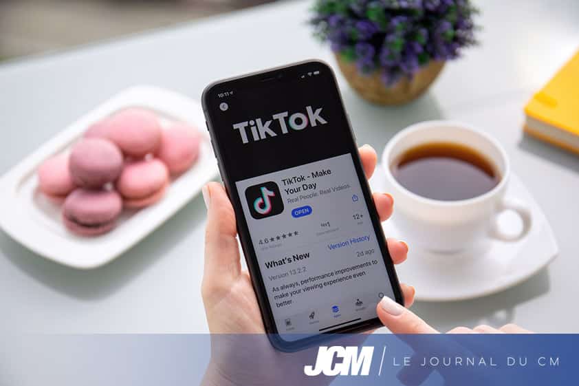 Recruter un community manager pour se développer sur TikTok