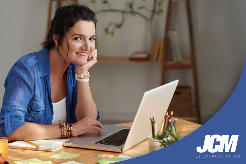 femme community manager freelance