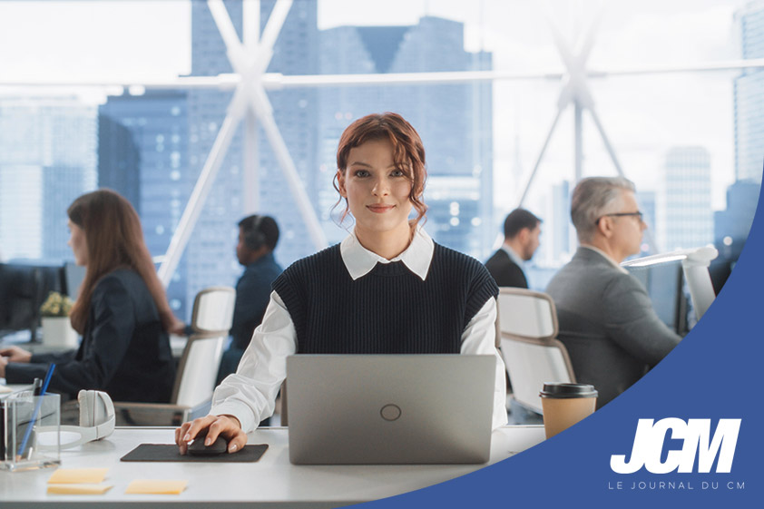 Community manager qui intègre l'IA dans son travail