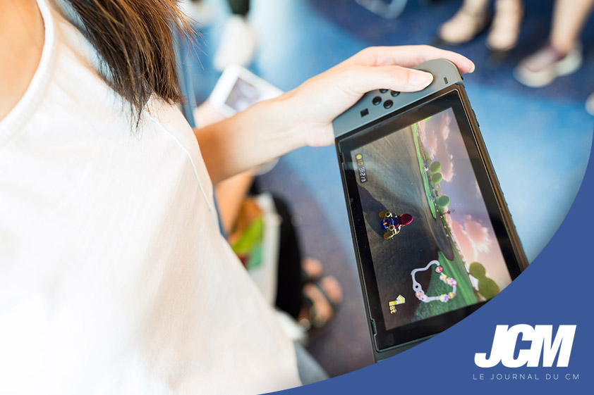 Joueuse Nintendo Switch