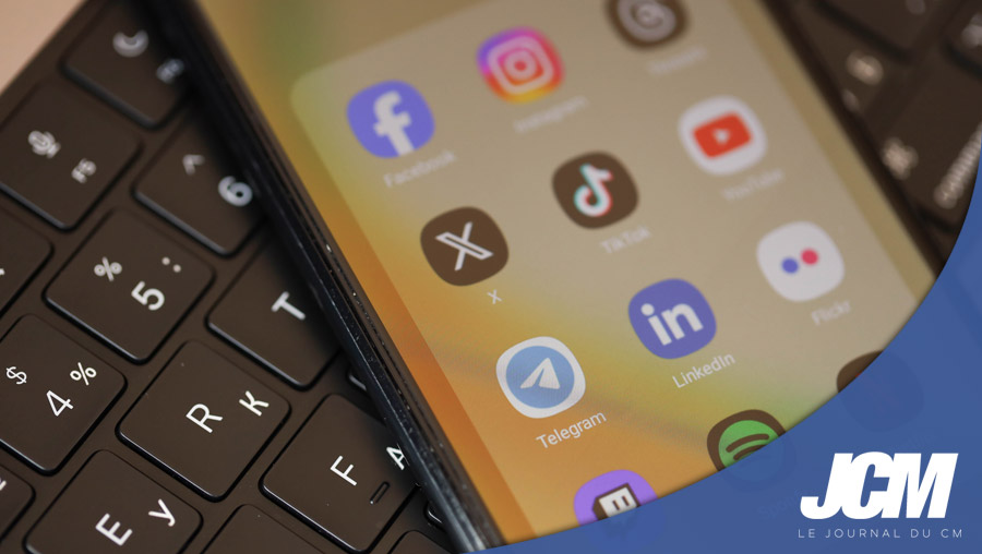 Les principaux réseaux sociaux sur un portable