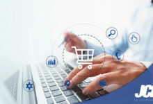 Personne qui se lance dans le e-commerce