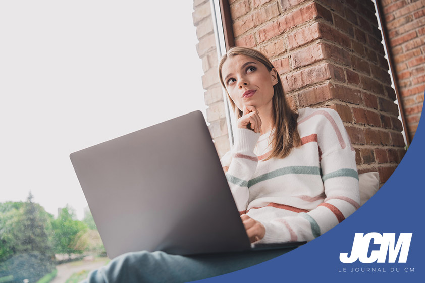 community manager curieuse